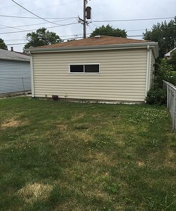 3rd image of 2422 Elmwood Ave