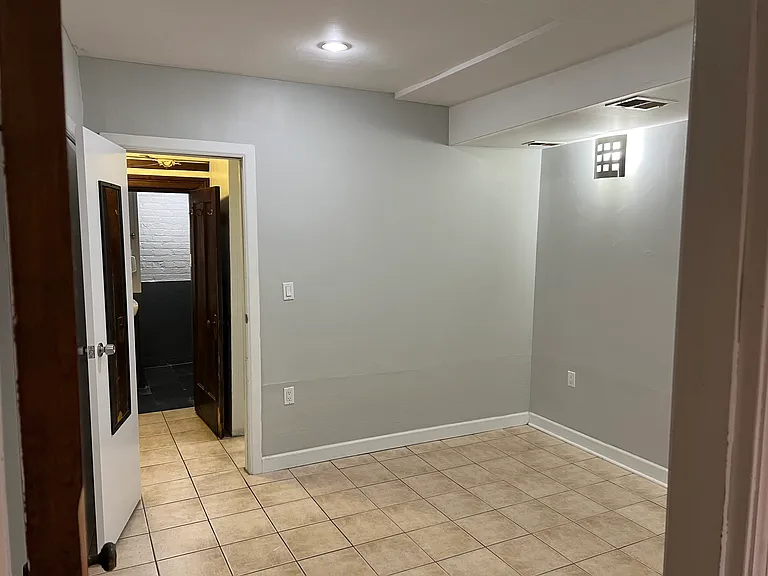 3524 W Grace St #1 — Photo 6
