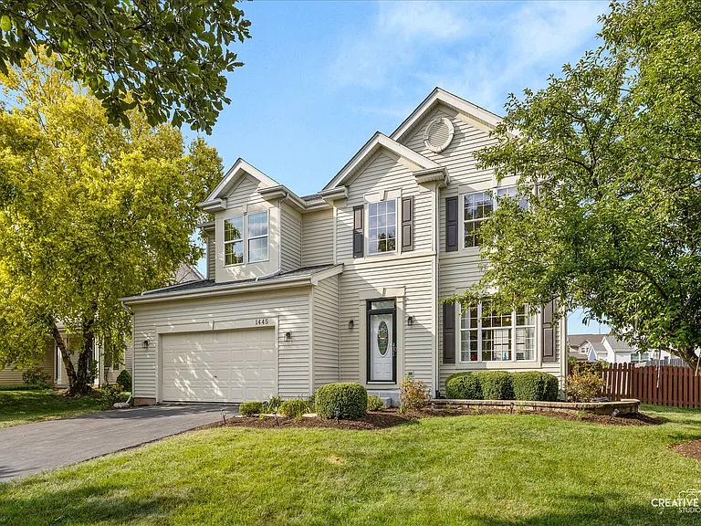 1445 Waterside Dr — Photo 2