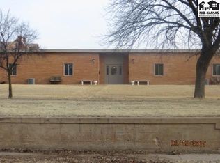 401 N Ninnescah St, Pratt, KS 67124