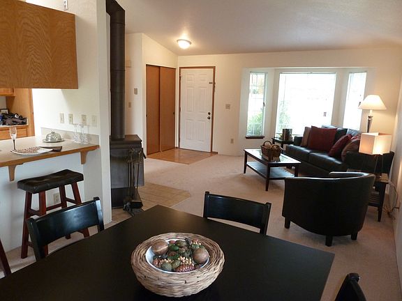 Dining to living room