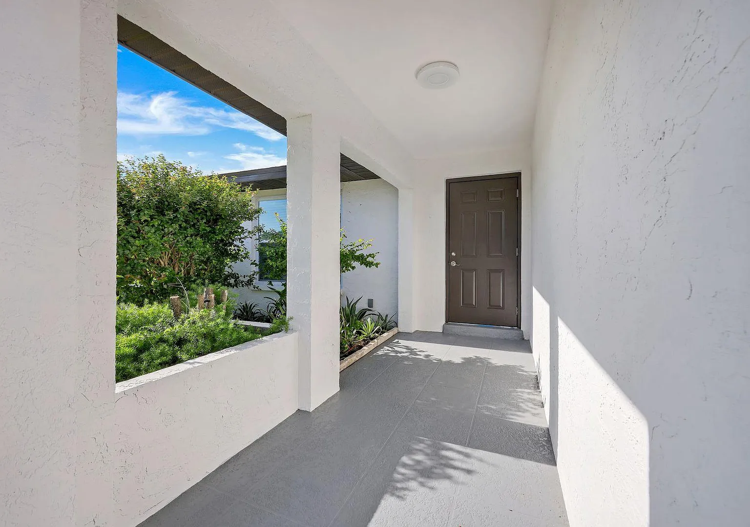 3 bed, 1884 sqft, $2,800 — Photo 3