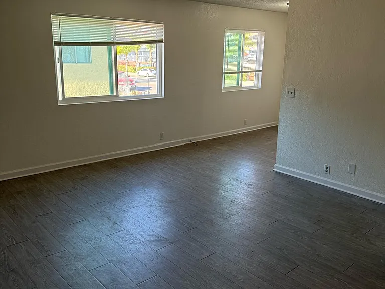 840 Grand Ave #4 — Photo 4