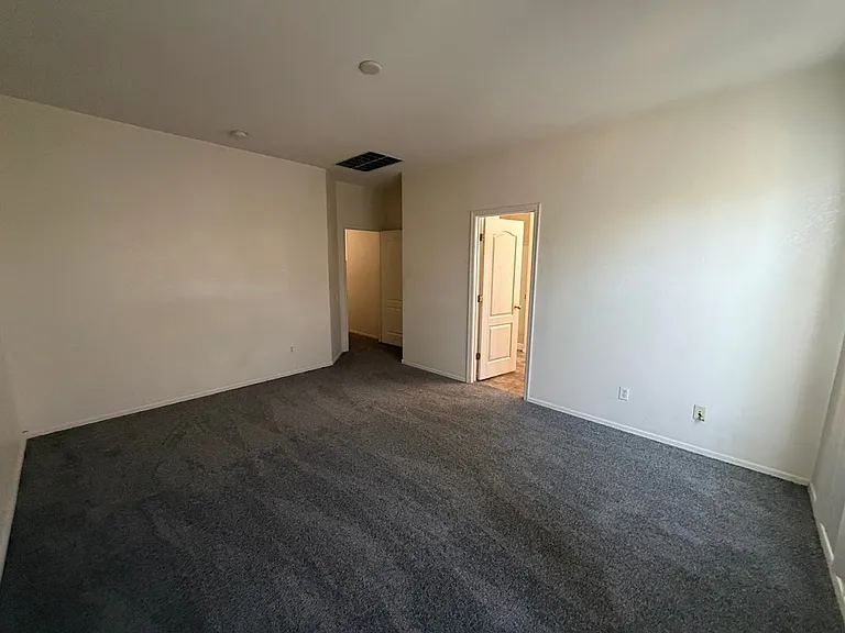 9401 W Berkeley Rd — Photo 13