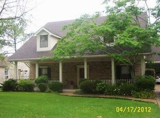 106 Midway Dr, River Ridge, LA 70123