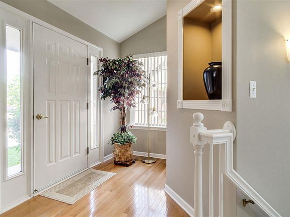 5th image of 17269 Averhill Blvd