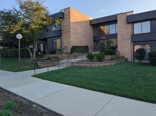 1295 N Sterling Ave Unit 212, Palatine, IL