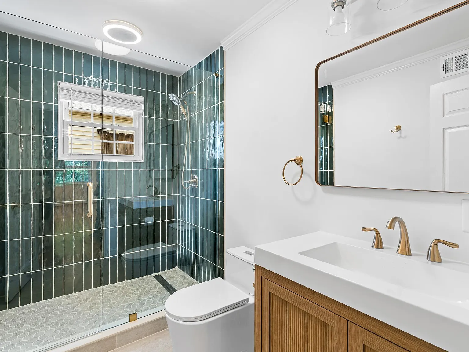 1476 Kenwood Ave NW — Photo 3