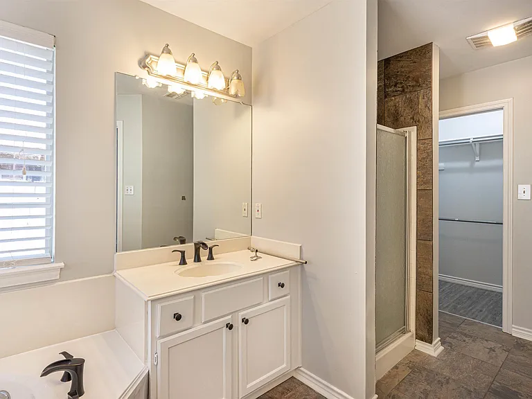 5605 Calais Dr — Photo 16