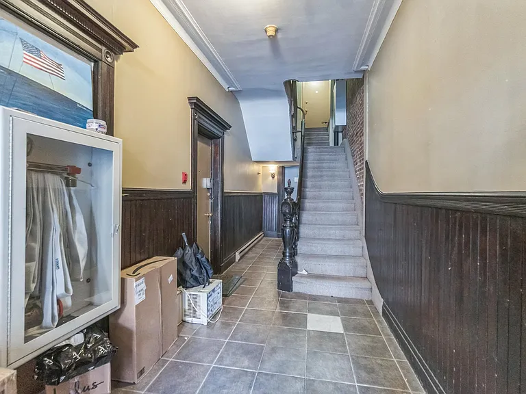 318 Hudson St #B — Photo 6