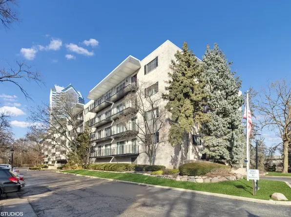 1S150 Spring Rd APT 4E, Oakbrook Terrace, IL 60181