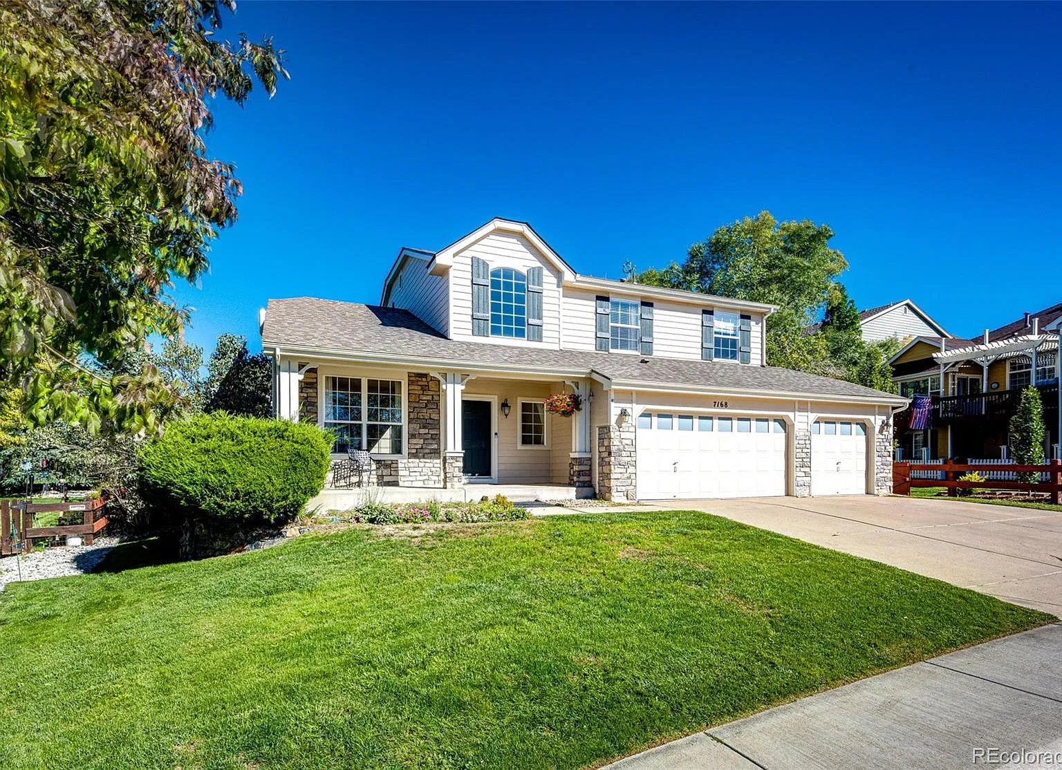 4 bed, 3.5 bath, 3247 sqft, $3,600 — Photo 2