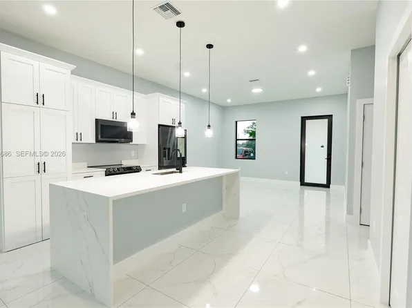 4703 Elva Ave S, Lehigh Acres, FL 33976