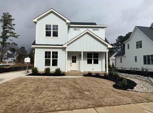 303 E Earp St, Holly Springs, NC 27540