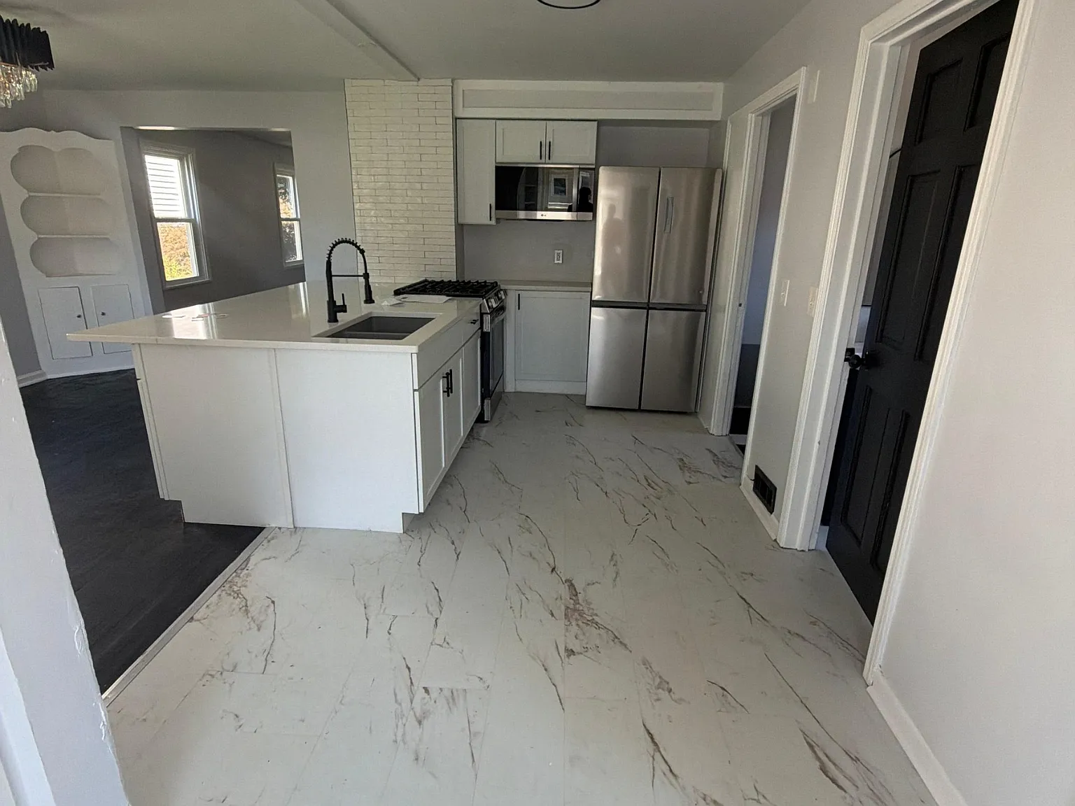 3 bed, 2.5 bath, 1656 sqft, $1,500 — Photo 2