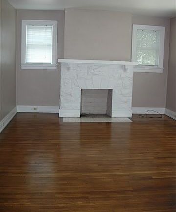 2nd image of 1607 Villa Pl
