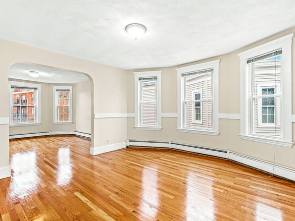 27 W Wyoming Ave #3