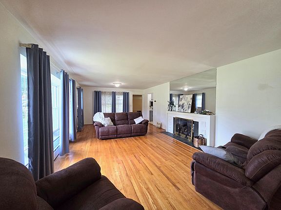 4th image of 114 Orchard Dr