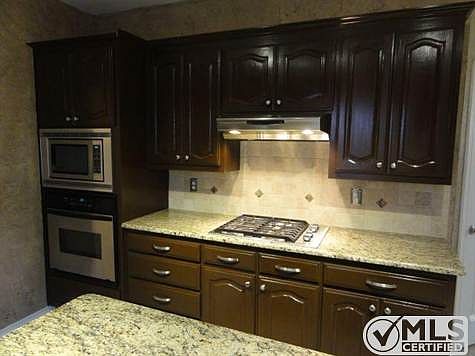 5th image of 12004 Primrose Ln