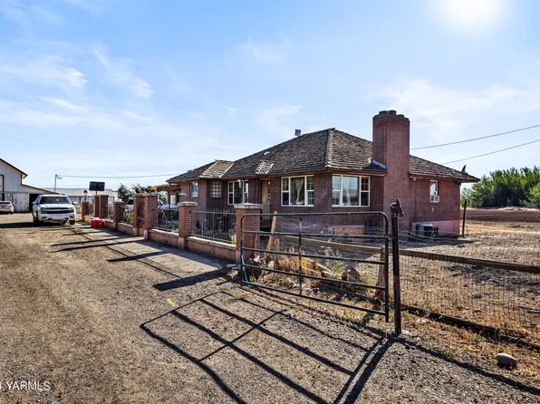 1580 Progressive Rd, Wapato, WA 98951