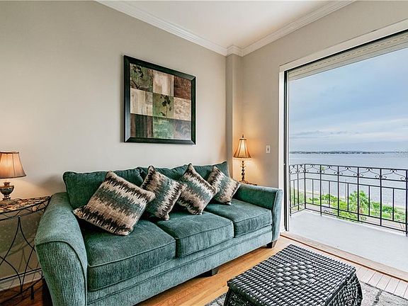 5th image of 2109 Bayshore Blvd Unit 702
