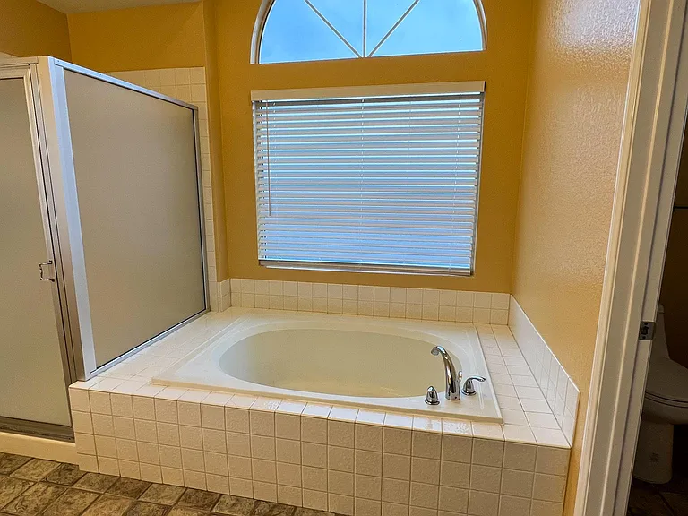 8558 Sandhill Dr — Photo 24