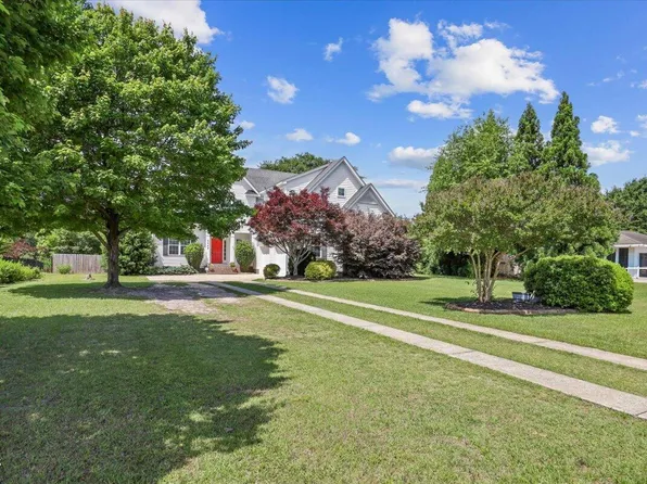2049 Herbert Akins Rd, Fuquay Varina, NC 27526