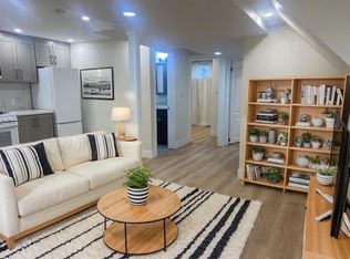 153 Mavety St #BASEMENT, Toronto, ON M6P 2L8