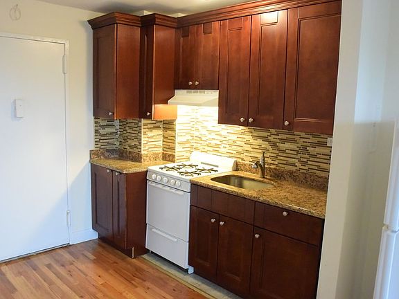 2nd image of 22289 Braddock Ave APT 4H