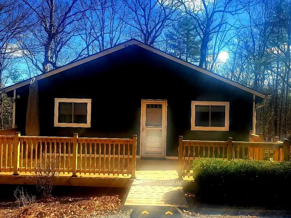 151 Bent Oak Rd, Hedgesville, WV 25427