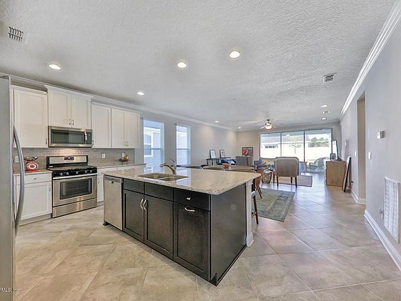 5th image of 256 Tavernier Dr