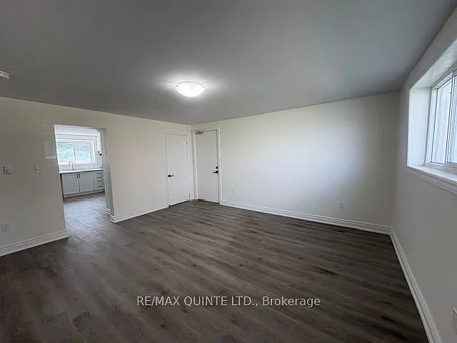 172 Queen St #2 — Photo 7