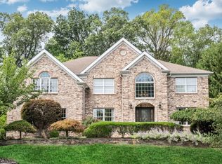 14 Stratton Dr, Wayne, NJ 07470