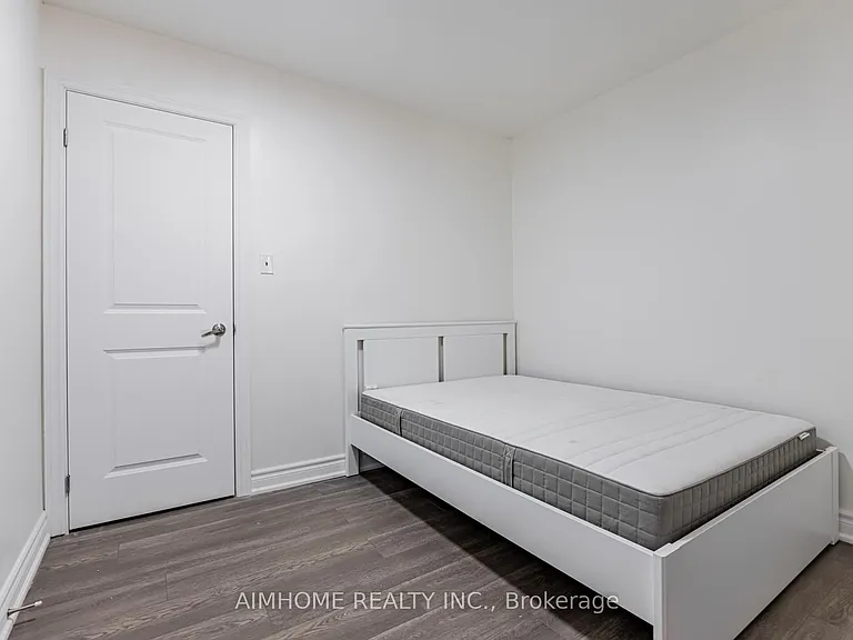 144 Wolseley St #2C — Photo 2