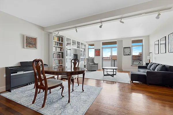 Sold by Compass | media 2