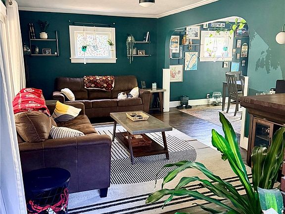 2nd image of 3854 Brookside Blvd