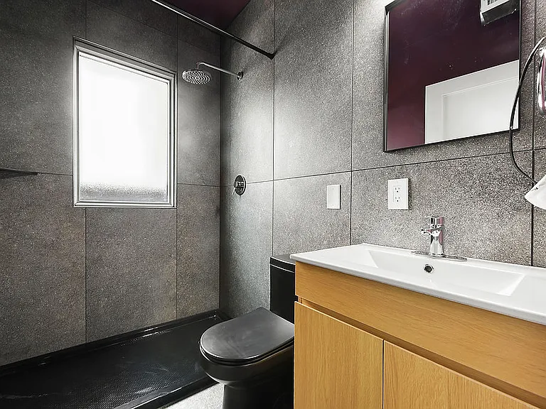 3315 Main St #4 — Photo 10