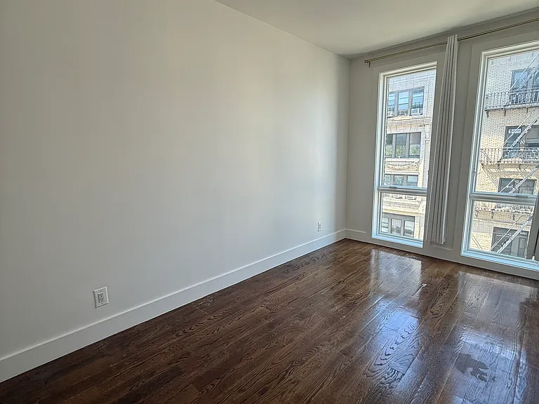 83 Graham Ave #4C — Photo 6