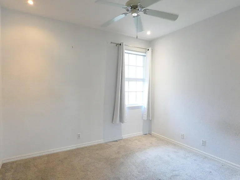 30 Beechdale Ln — Photo 18
