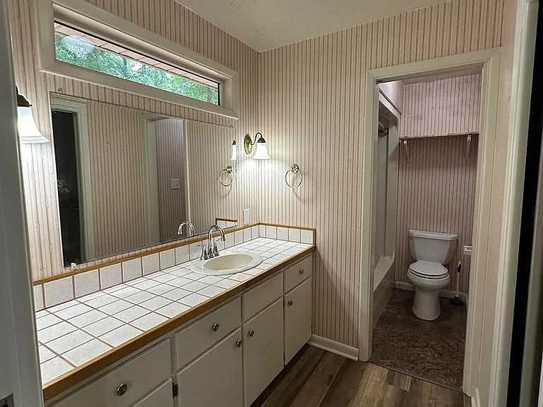 124 Glen Oaks Rd — Photo 14