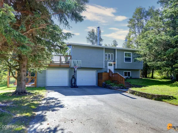 12459 Ridge Pl, Anchorage, AK 99516