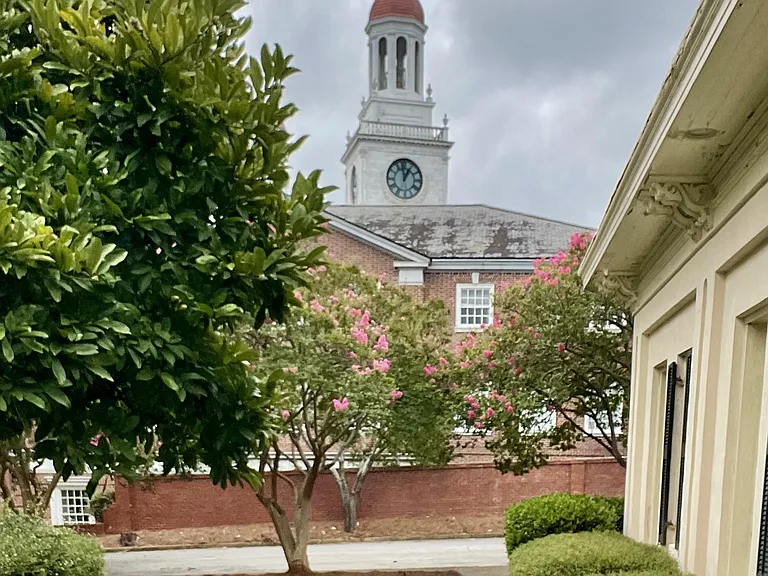 Your pathway to Mercer Law from 1023 Bond Street. 
 Sleep in and Walk to Class!