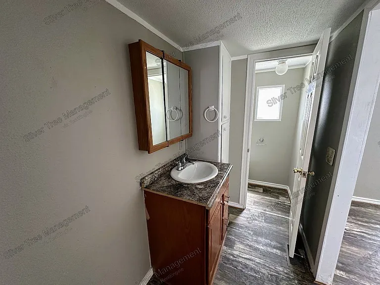 266 Lark Meadow Dr #B — Photo 6