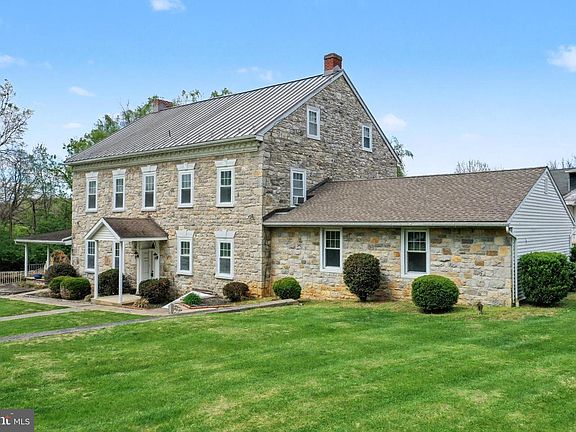 3rd image of 2935 Reedy Rd