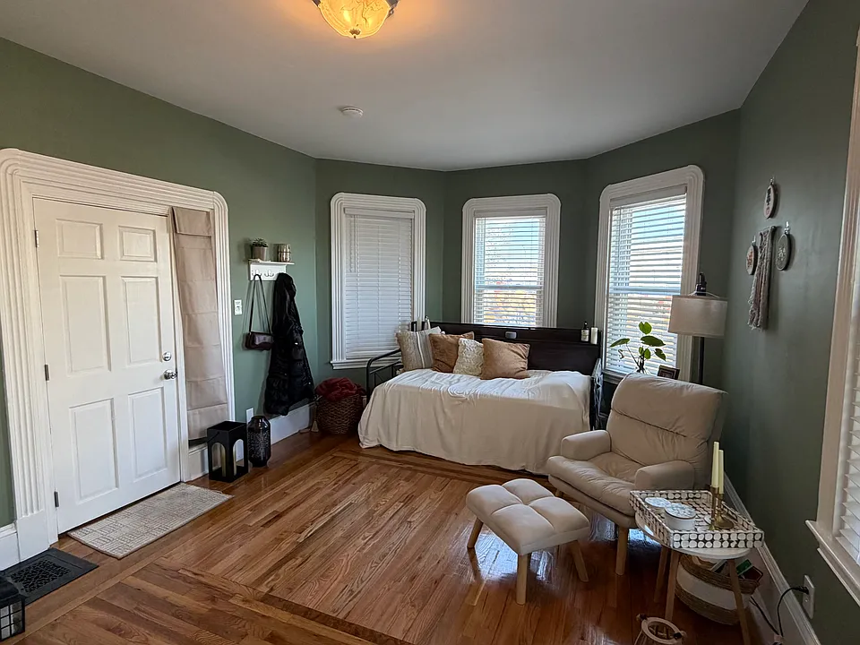 22 Federal Ave #1