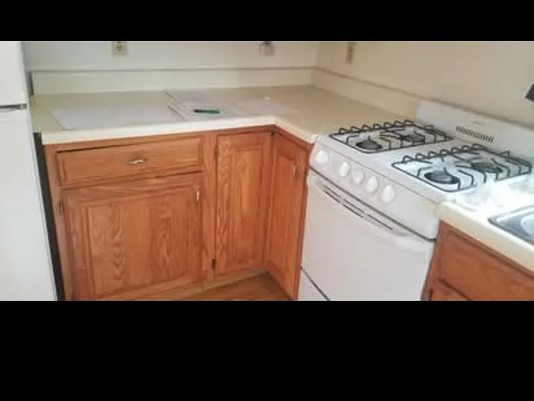 4 Midway Dr — Photo 4