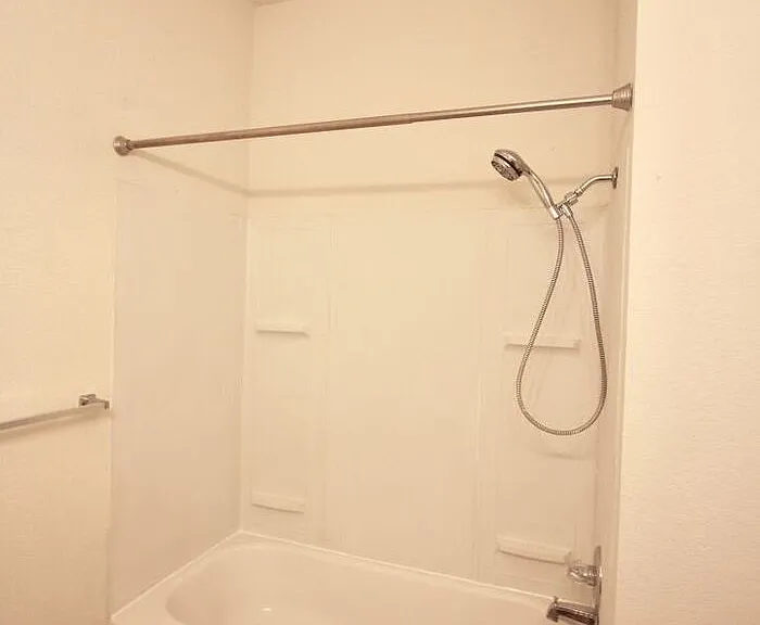 114 Collett Ct — Photo 11