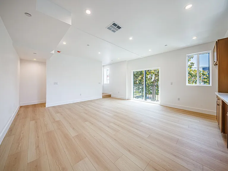 1063 S. Corning St. — Photo 48