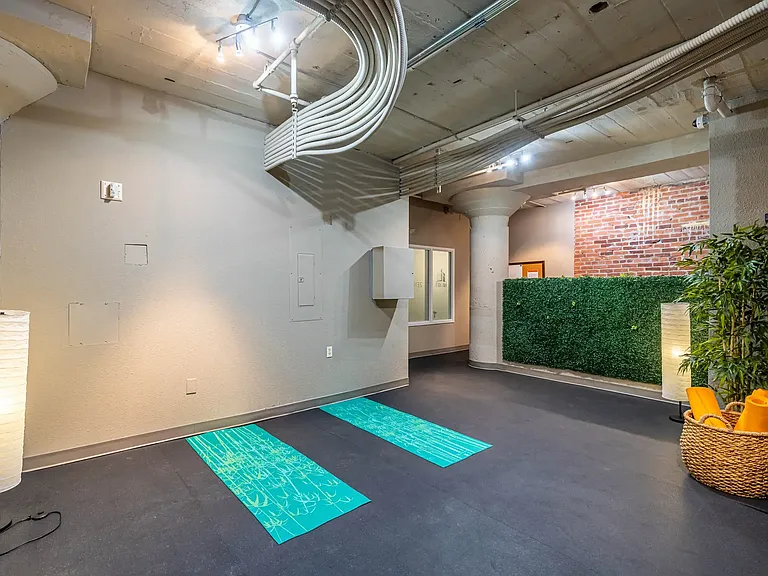 Park Lofts — Photo 24