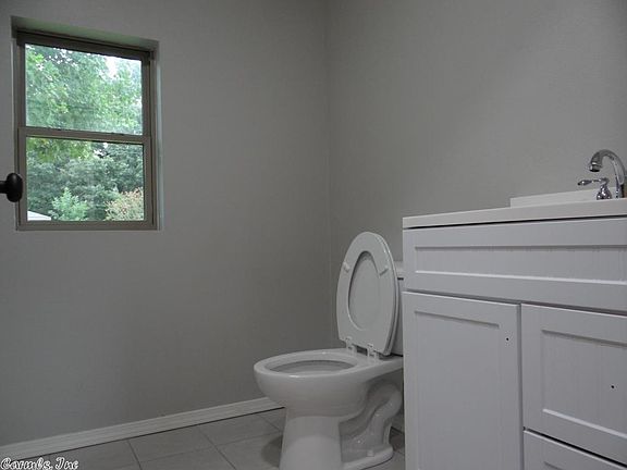 5th image of 515 N 3rd St